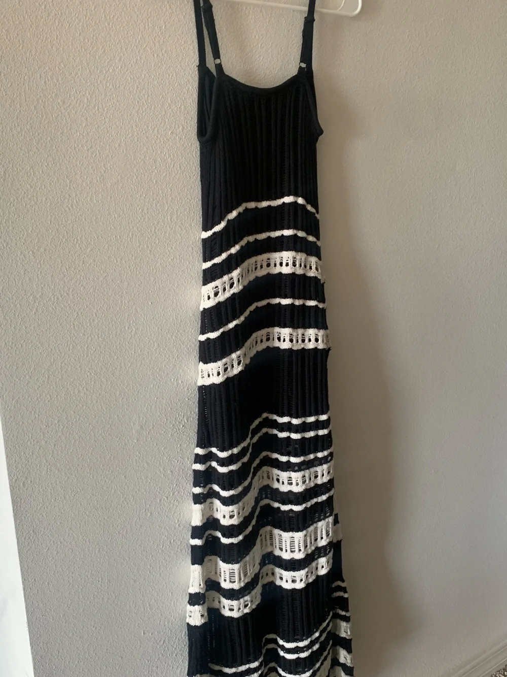 Abercrombie & Fitch Black and Cream Striped Maxi Dress